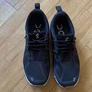 On cloud Running Black and White Sneakers